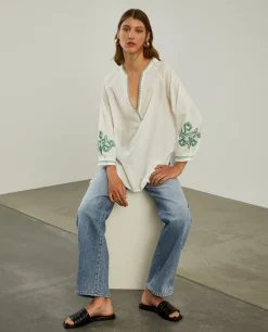 Blusa decote em V com bordado|LION OF PORCHES New