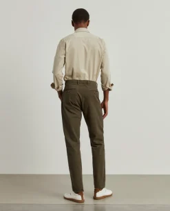 Calças chino regular fit com pregas|LION OF PORCHES Fashion