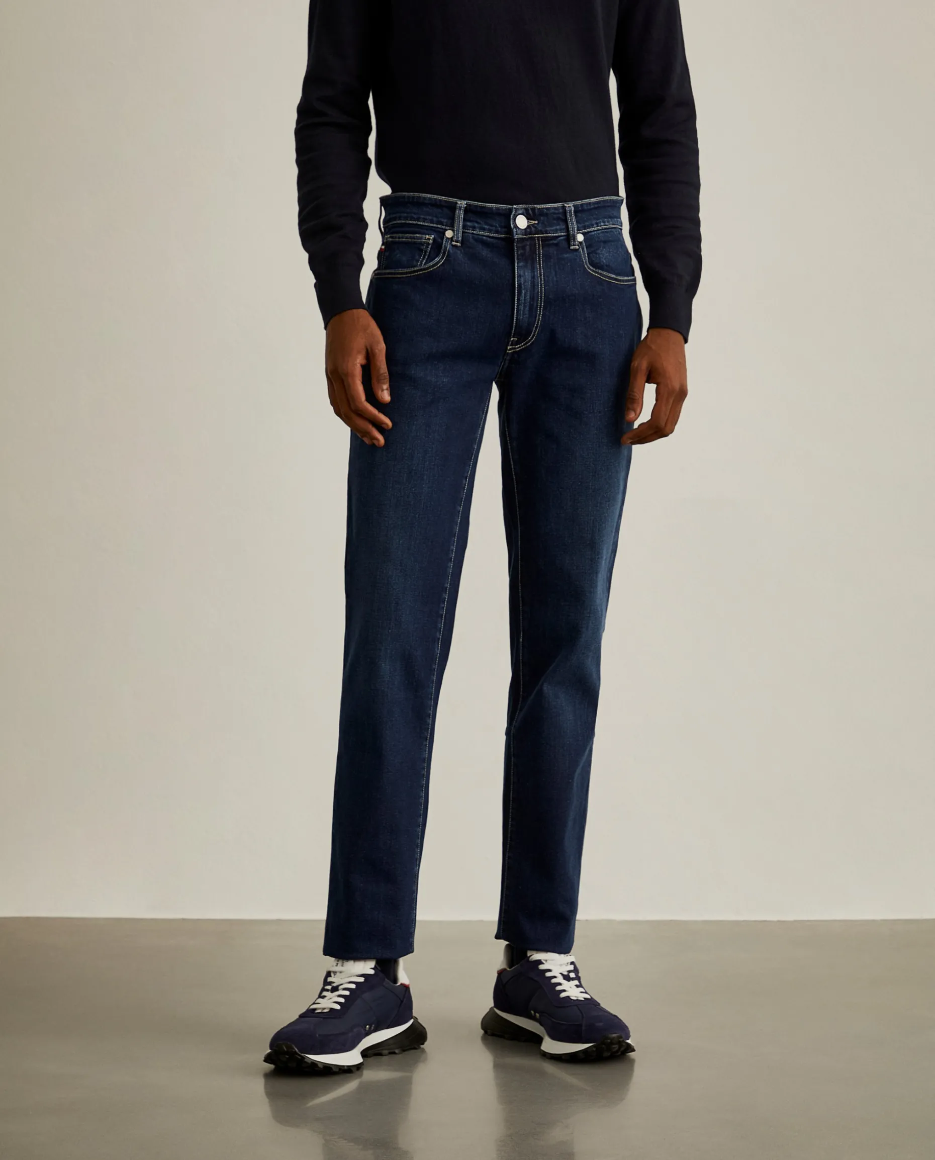 Calças denim regular fit lavagem escura|LION OF PORCHES Fashion