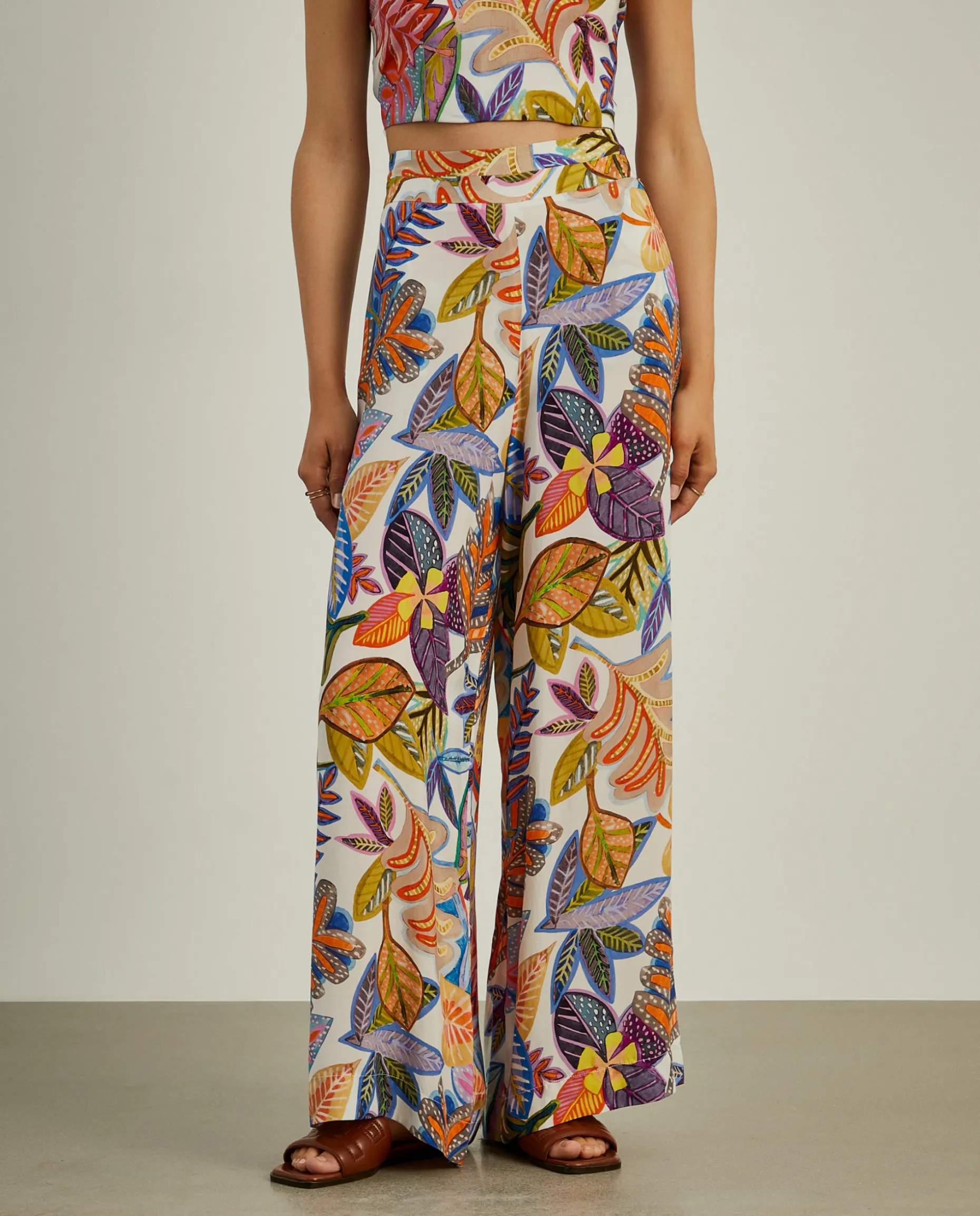 Calças pantalona com padrão colorido|LION OF PORCHES Fashion