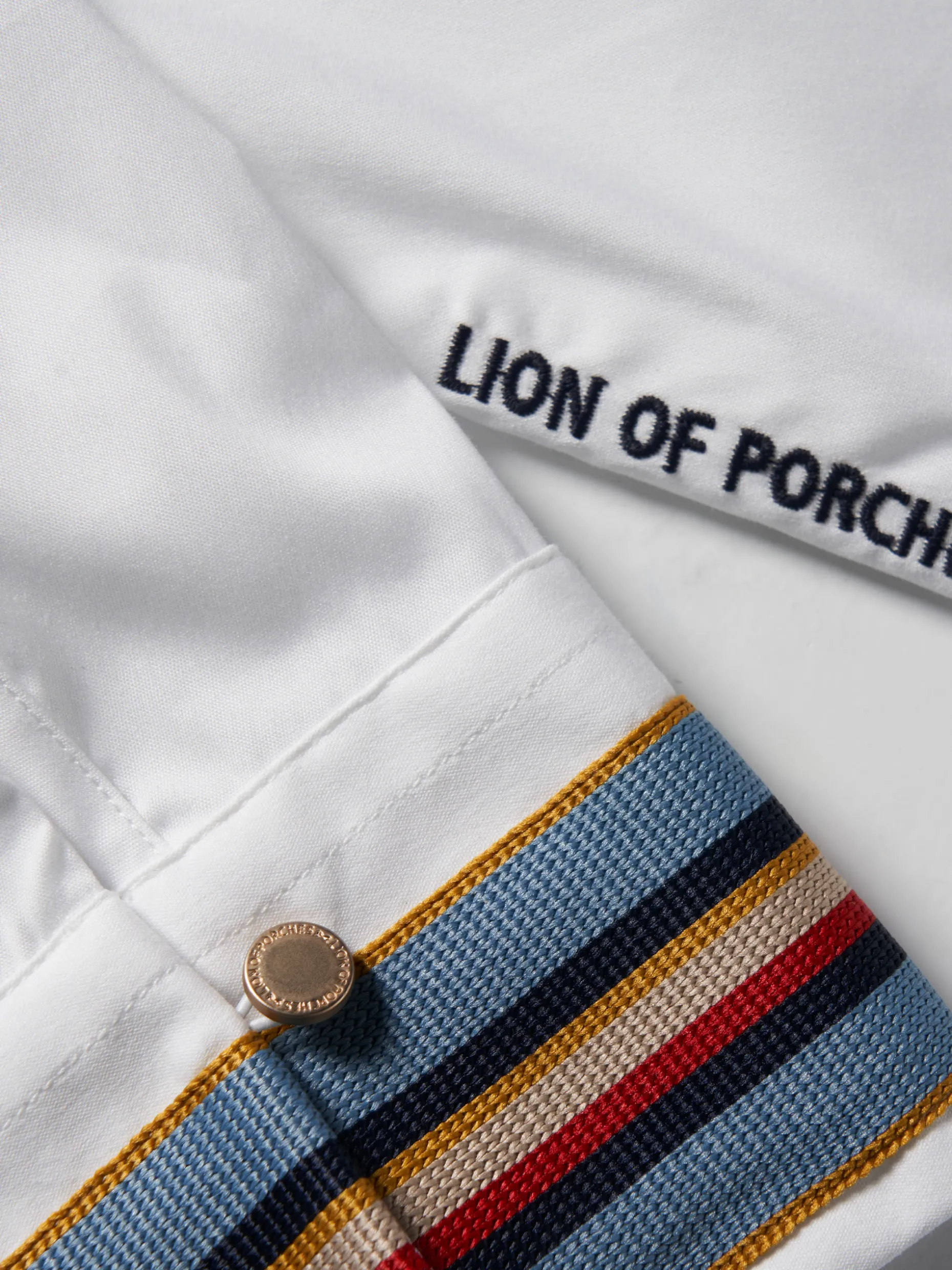 Camisa clássica com riscas nos punhos|LION OF PORCHES New