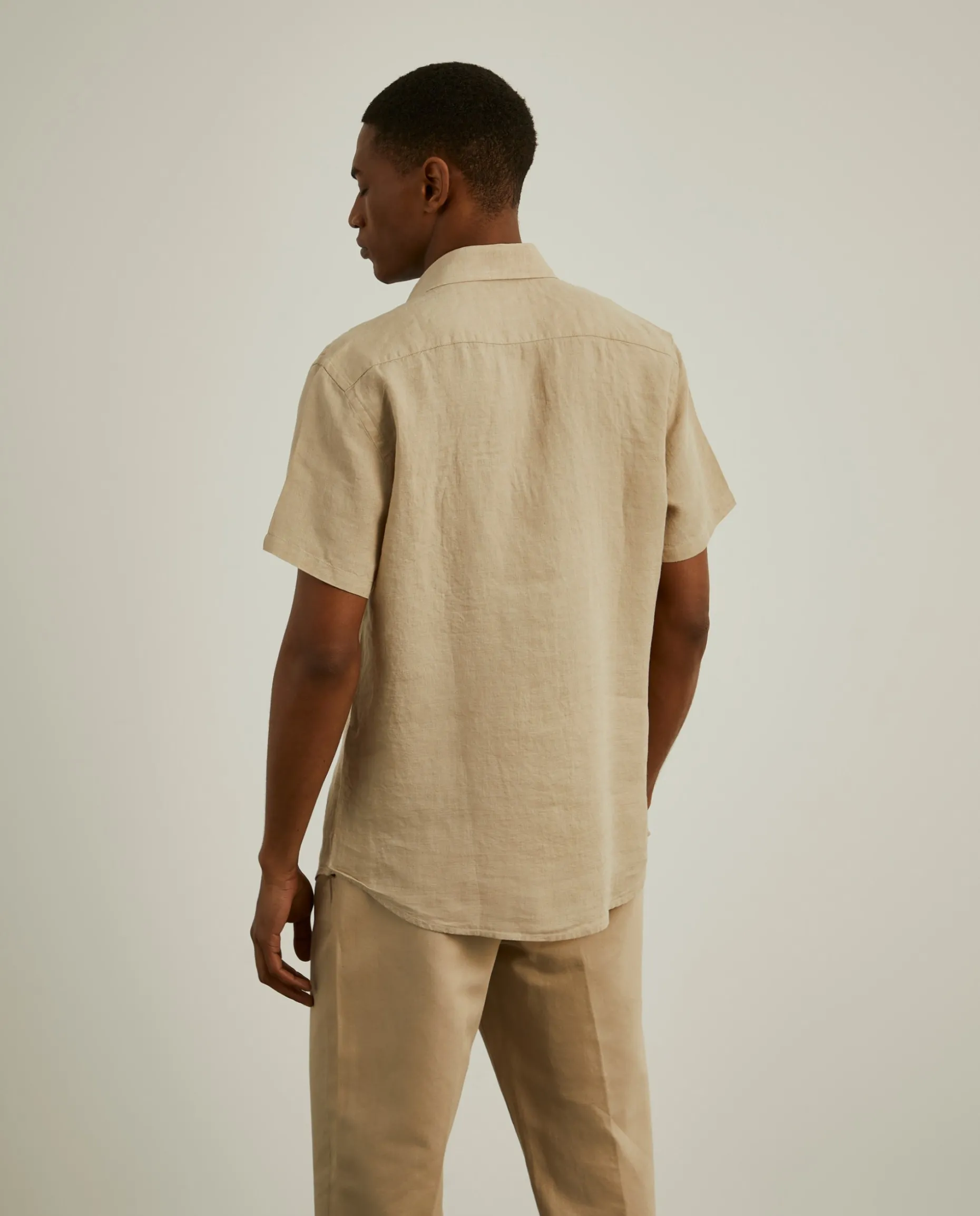 Camisa manga curta slim fit em linho|LION OF PORCHES Store