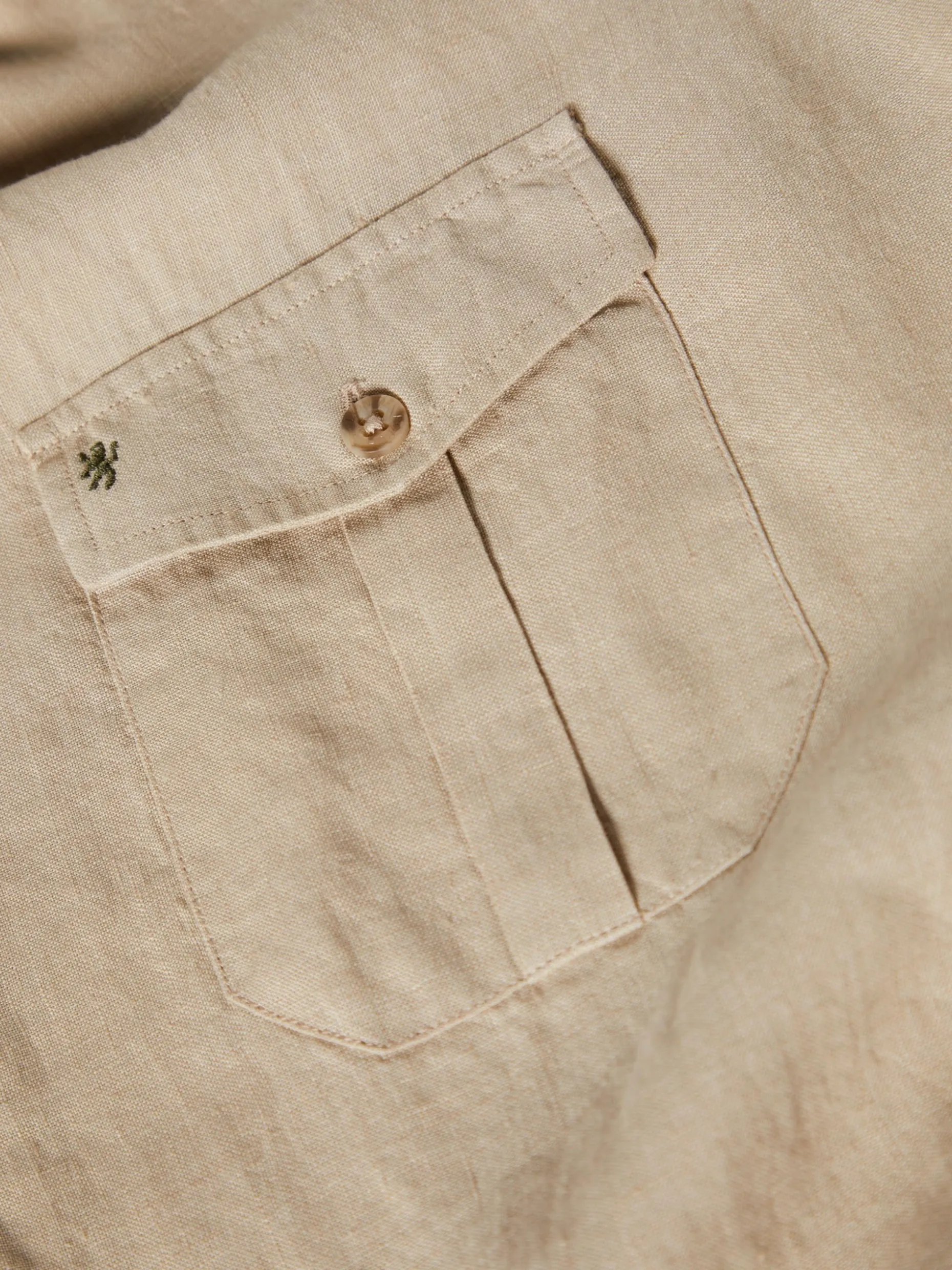 Camisa manga curta slim fit em linho|LION OF PORCHES Store