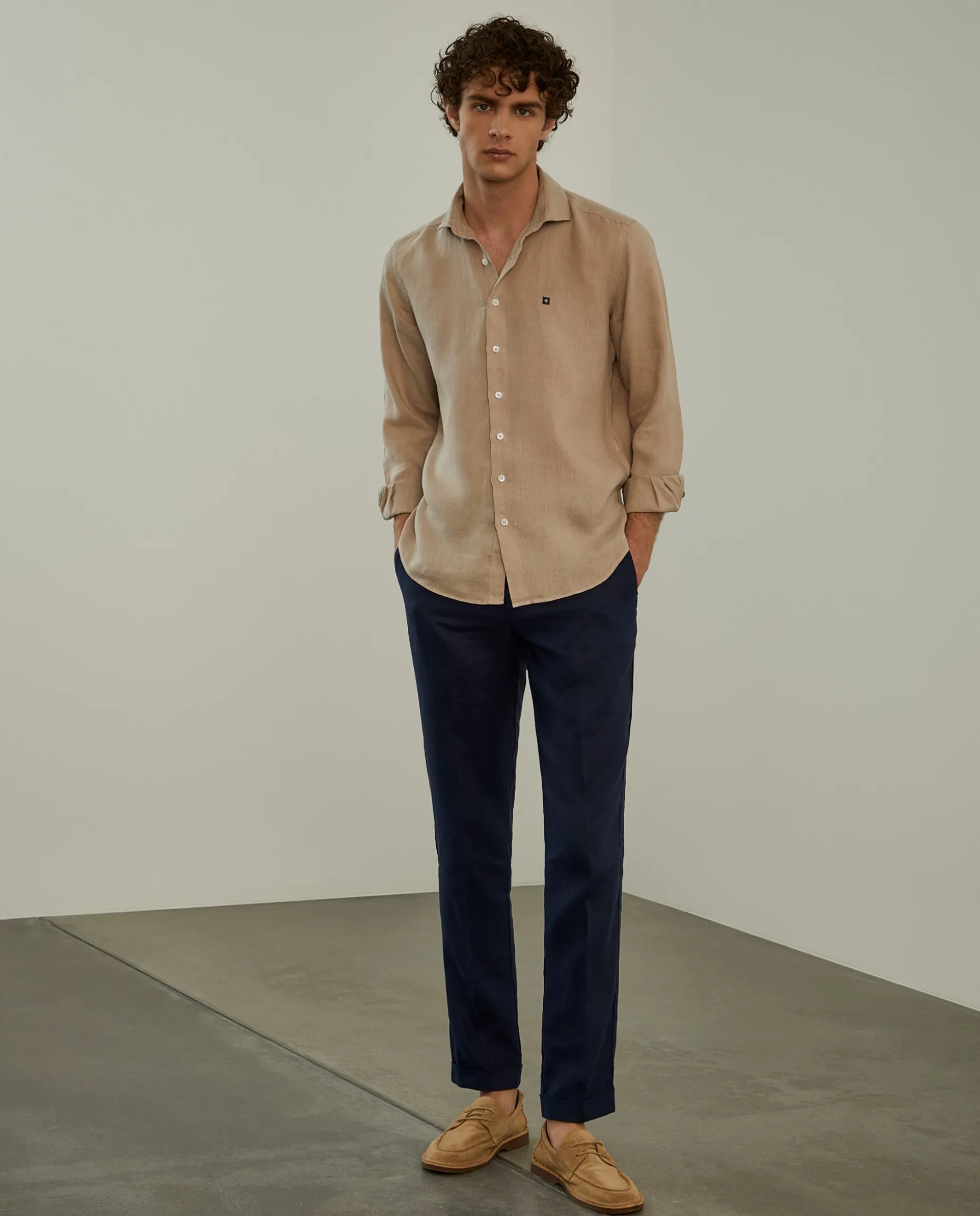 Camisa slim fit em linho garment dye|LION OF PORCHES Online