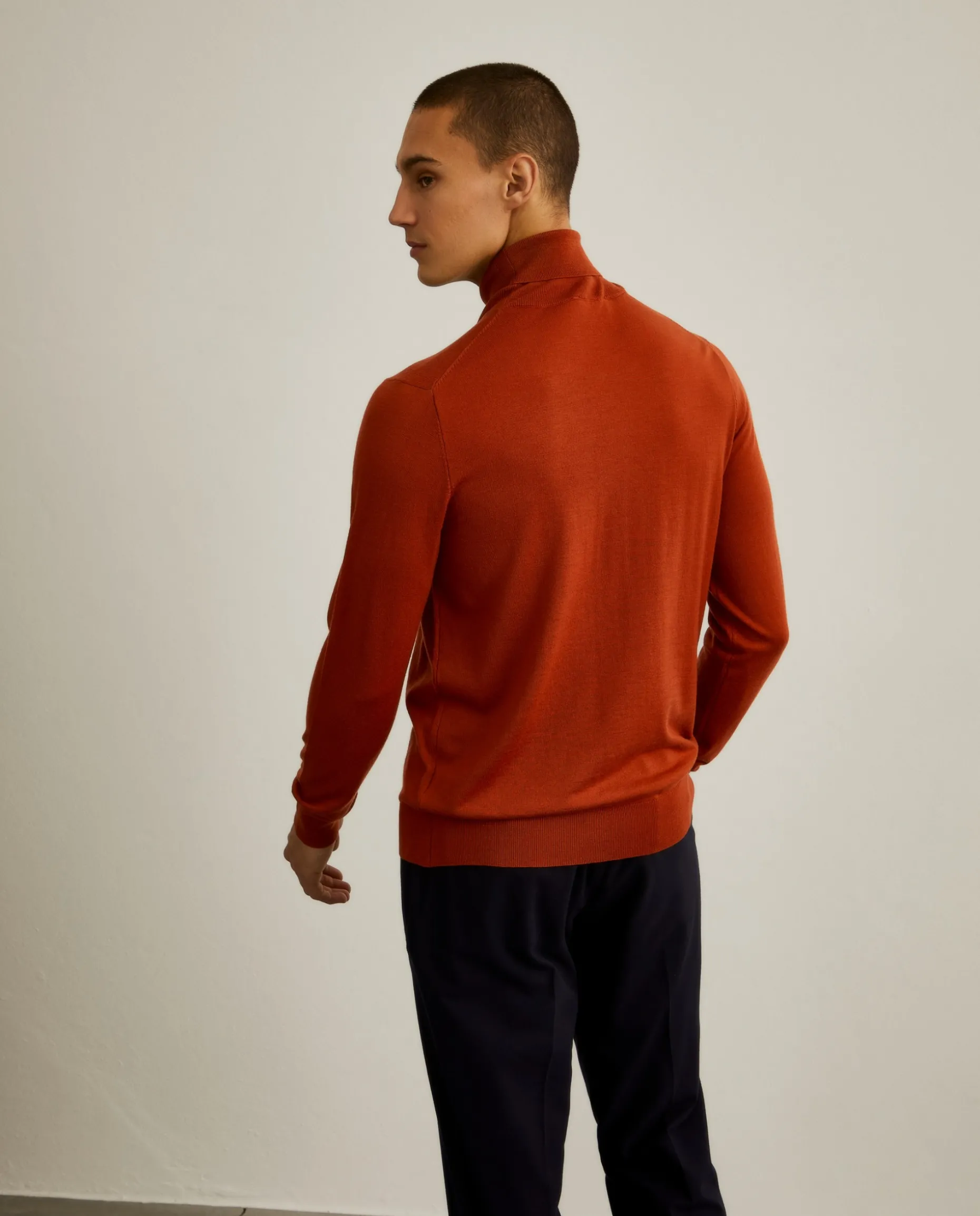 Camisola 100% lã merino com gola alta|LION OF PORCHES Online
