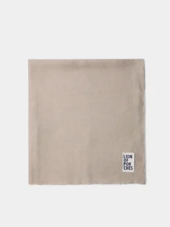 Echarpe para homem de linho e viscose com franjas e branding|LION OF PORCHES New