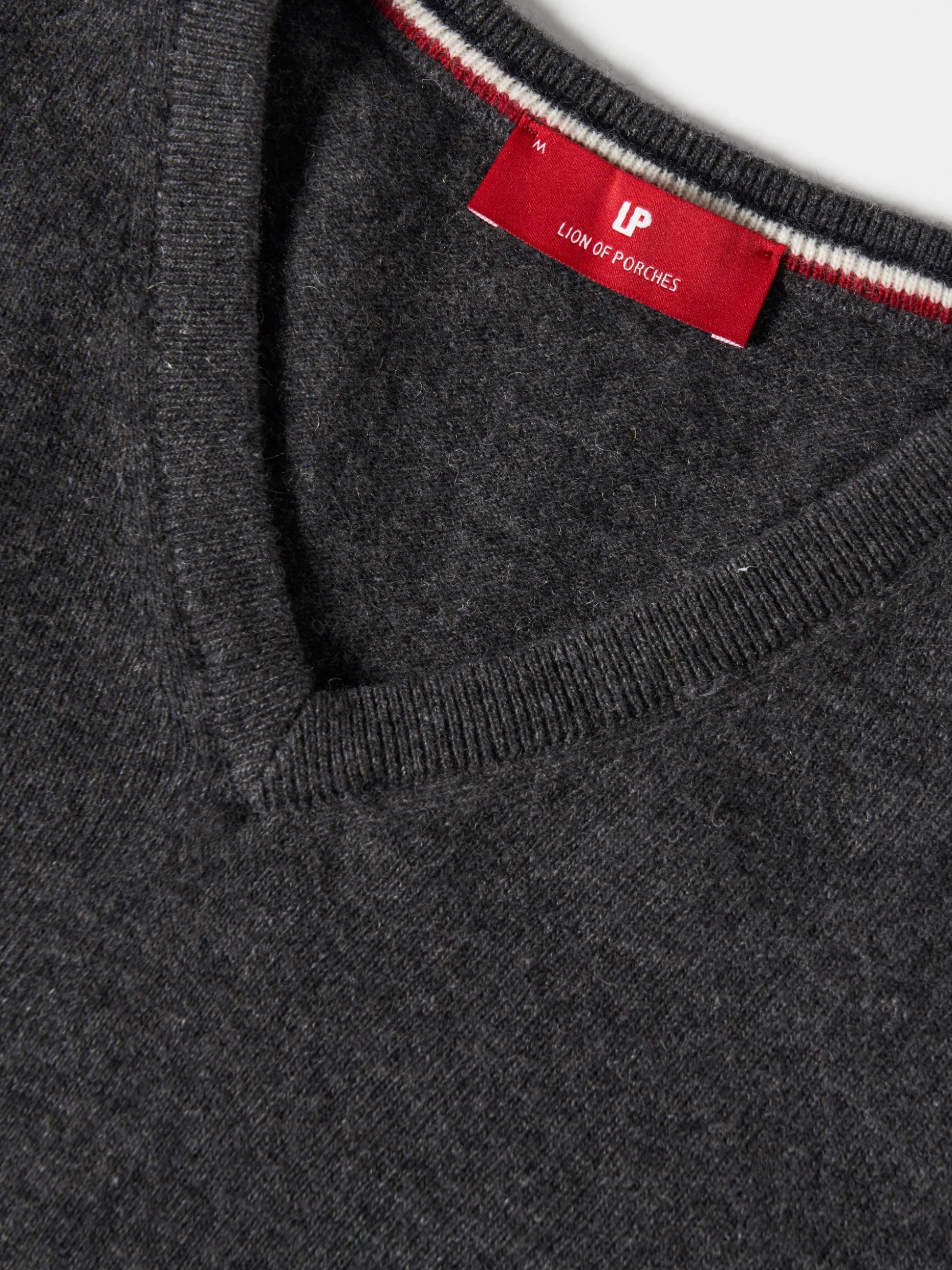 Pullover decote em V mistura de lã|LION OF PORCHES Fashion