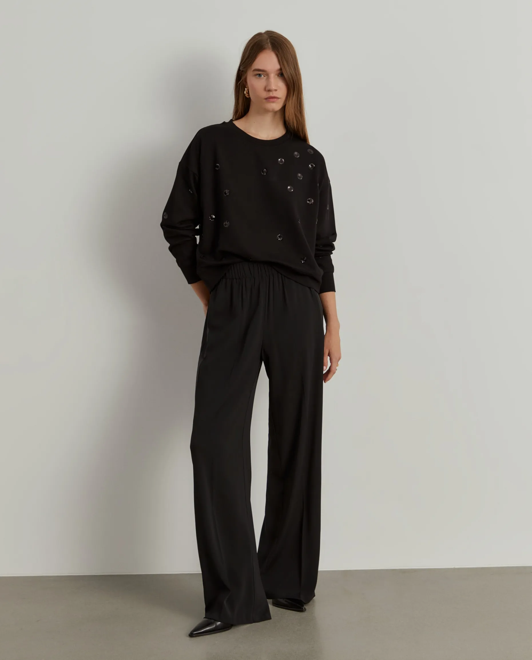Sweater pormenor lantejoulas|LION OF PORCHES Best Sale