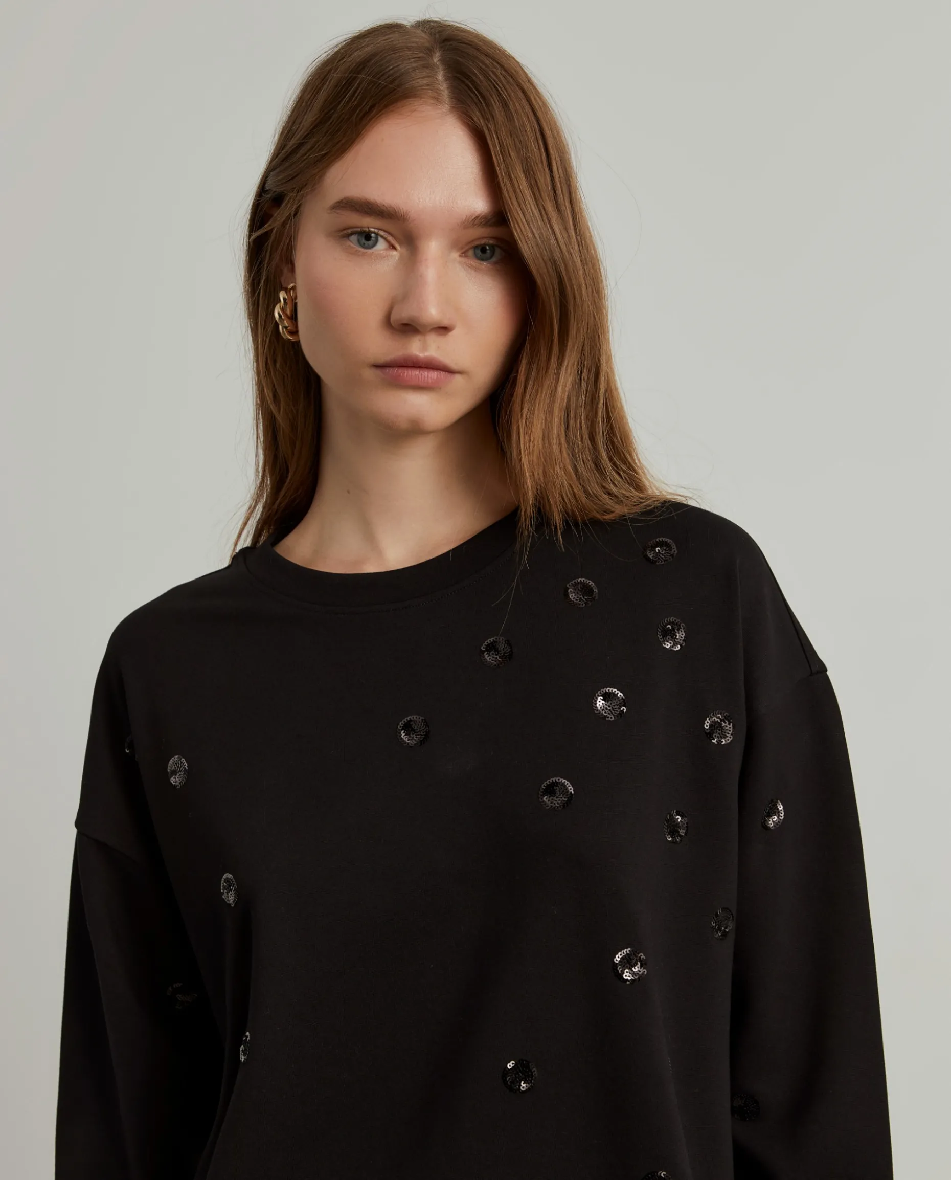Sweater pormenor lantejoulas|LION OF PORCHES Best Sale