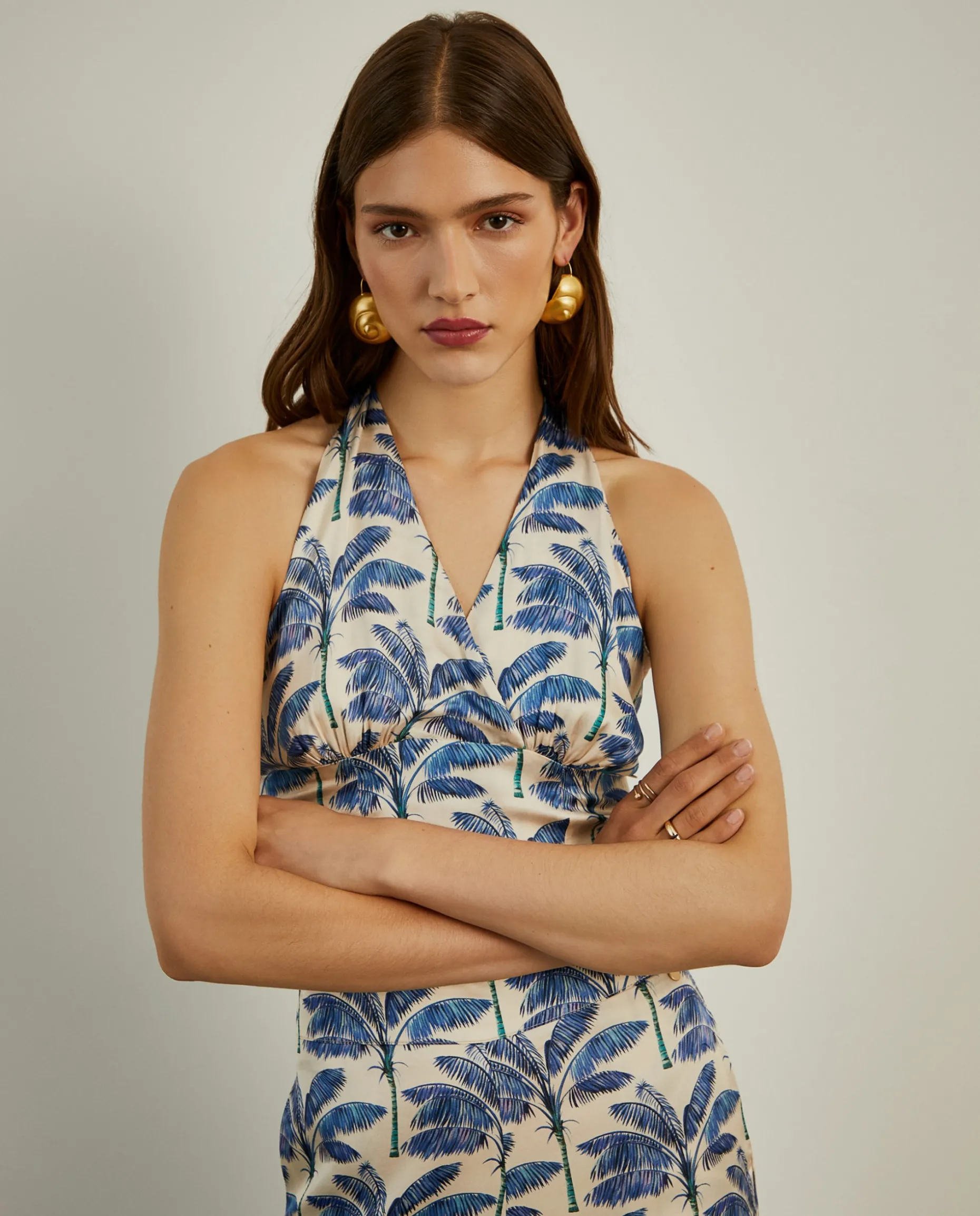 Top halter fluido com padrão palmeiras|LION OF PORCHES Store