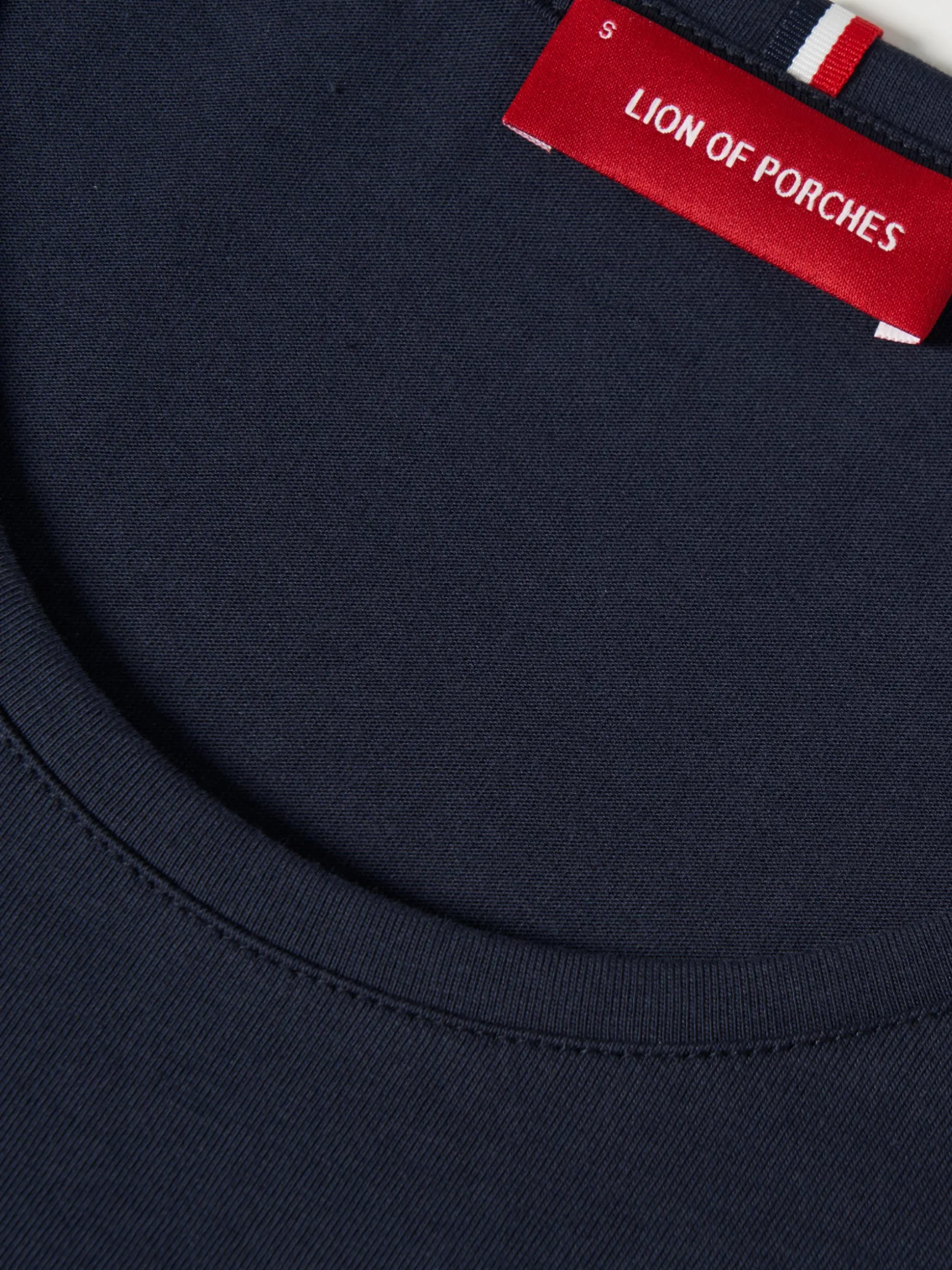 T-shirt básica de algodão|LION OF PORCHES Fashion