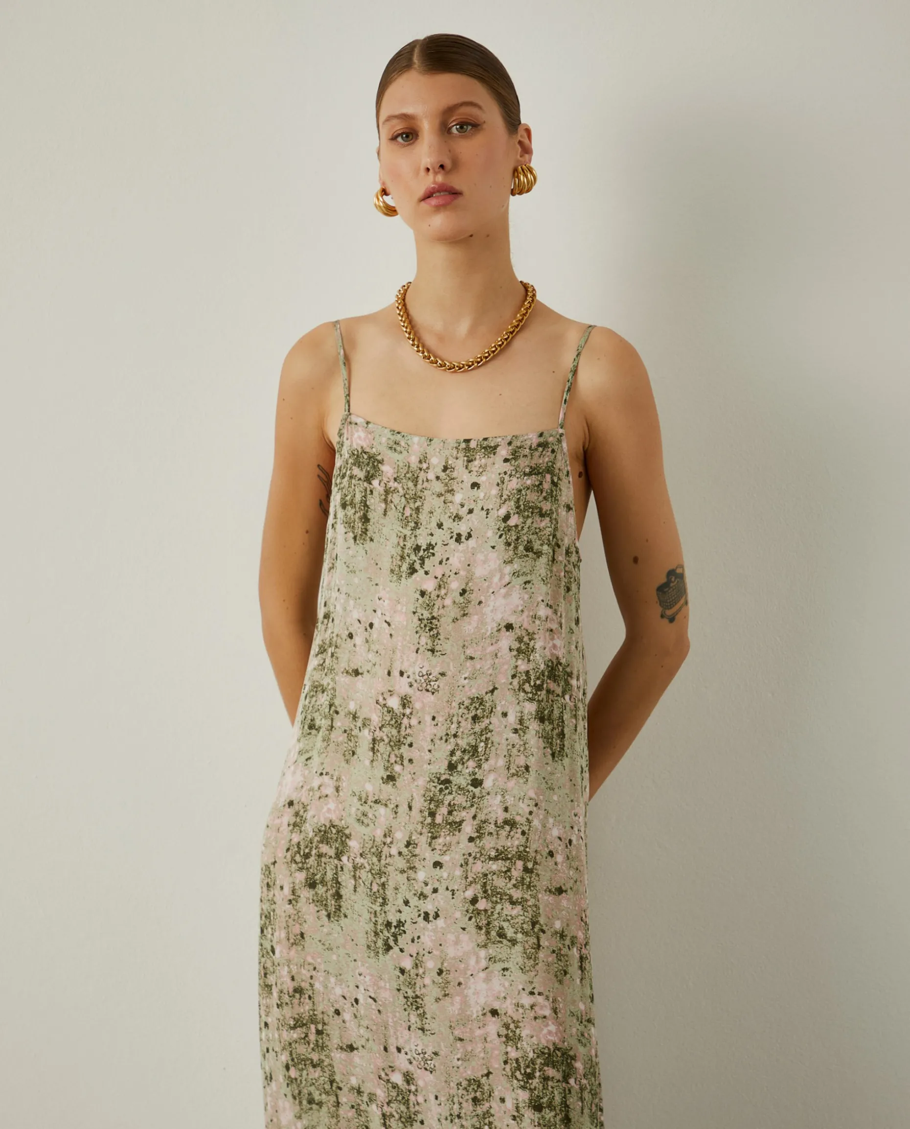 Vestido comprido fluido com padrão abstrato|LION OF PORCHES Clearance