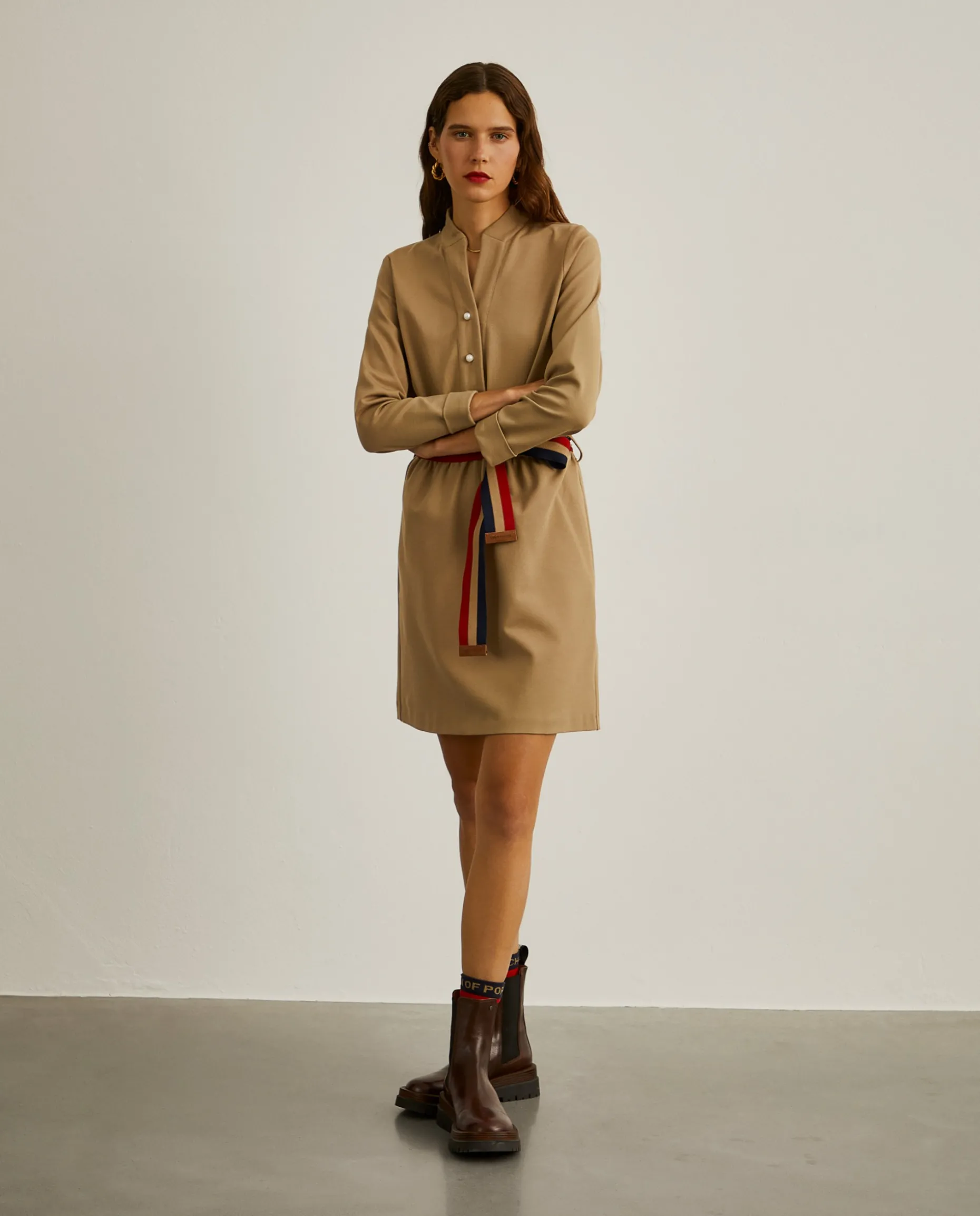 Vestido de malha curto com cinto|LION OF PORCHES New
